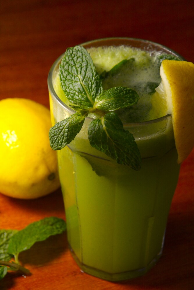 عصير ليمون ونعنع/ lemon and mint Juice